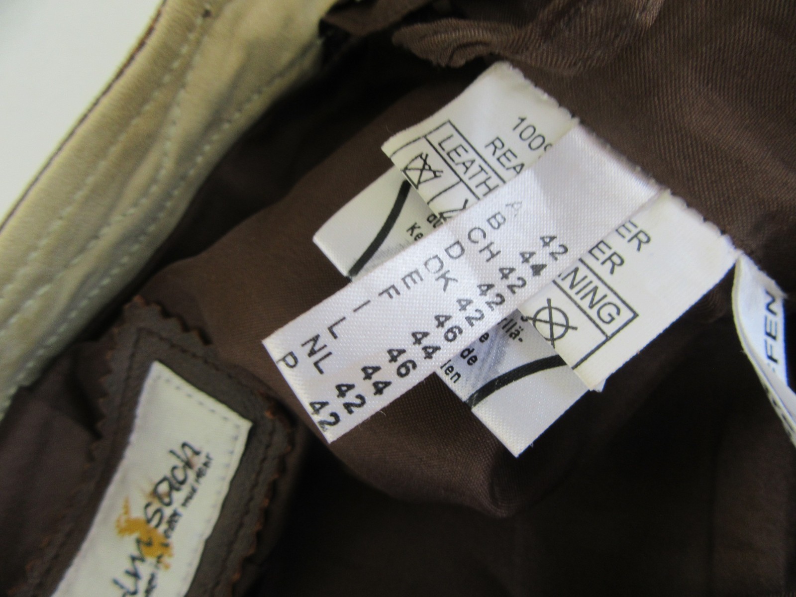 Half Length Almsach Lederhosen Suede Embroidered Size 42 Oktoberfest Costume