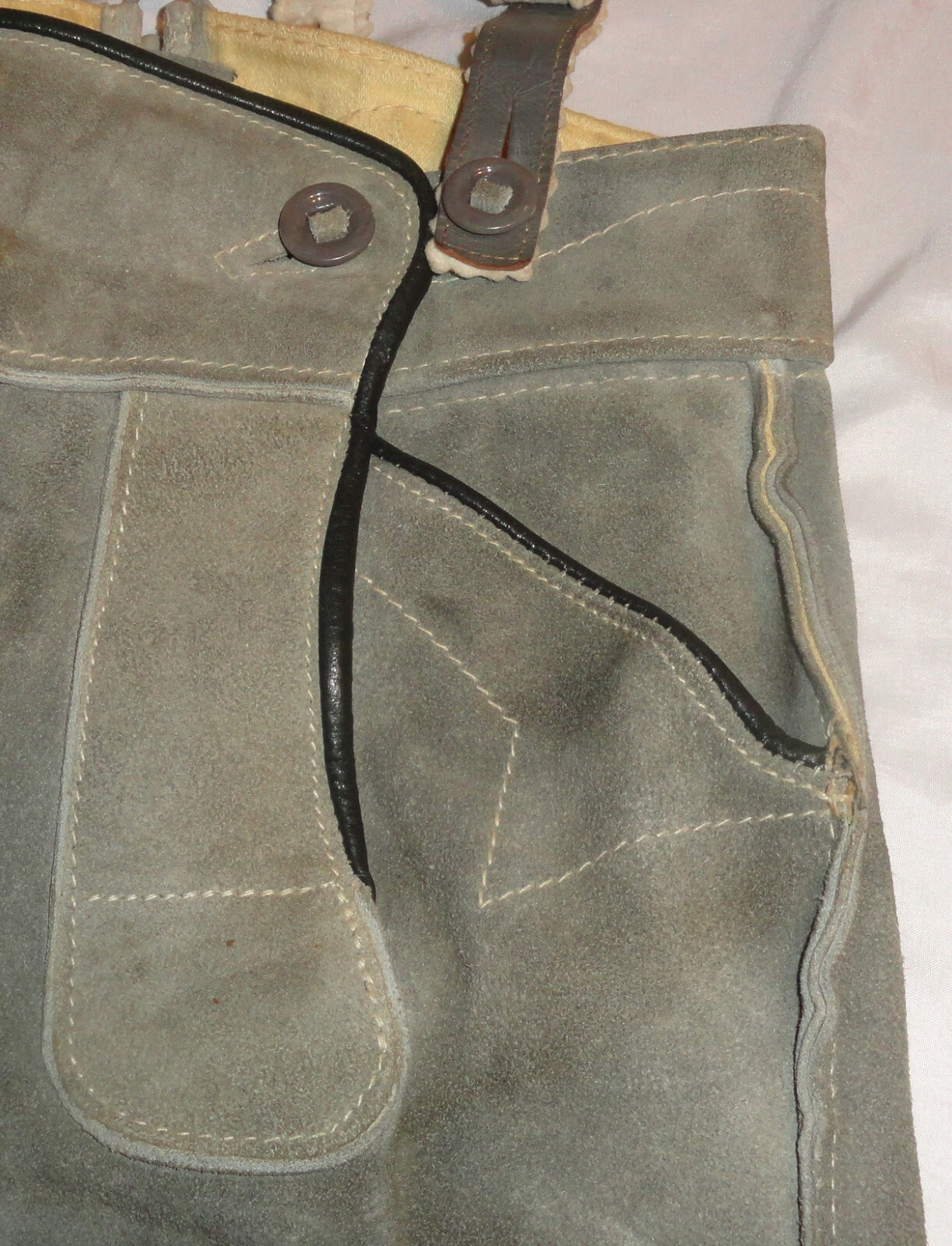 Vintage Raka German Size 10 Small Leather Suede Lederhosen Shorts & Suspenders