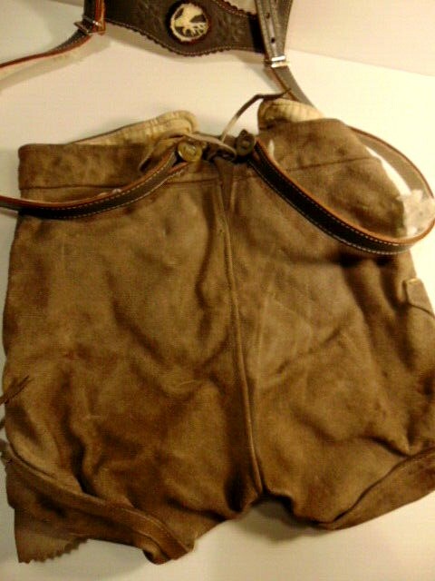 vintage small lederhosen (leather child’s shorts)