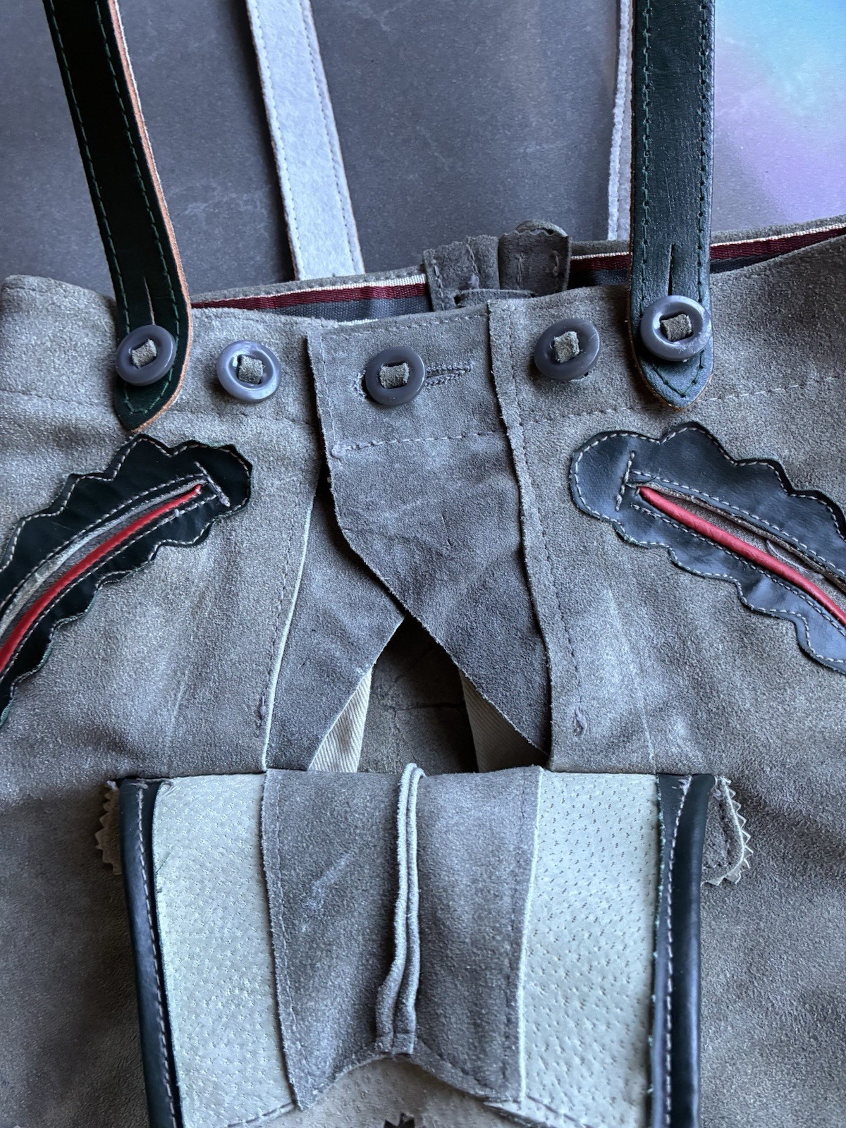 Vintage Lederhosen Authentic Suede Leather German Shorts Boys / Child SM 22″