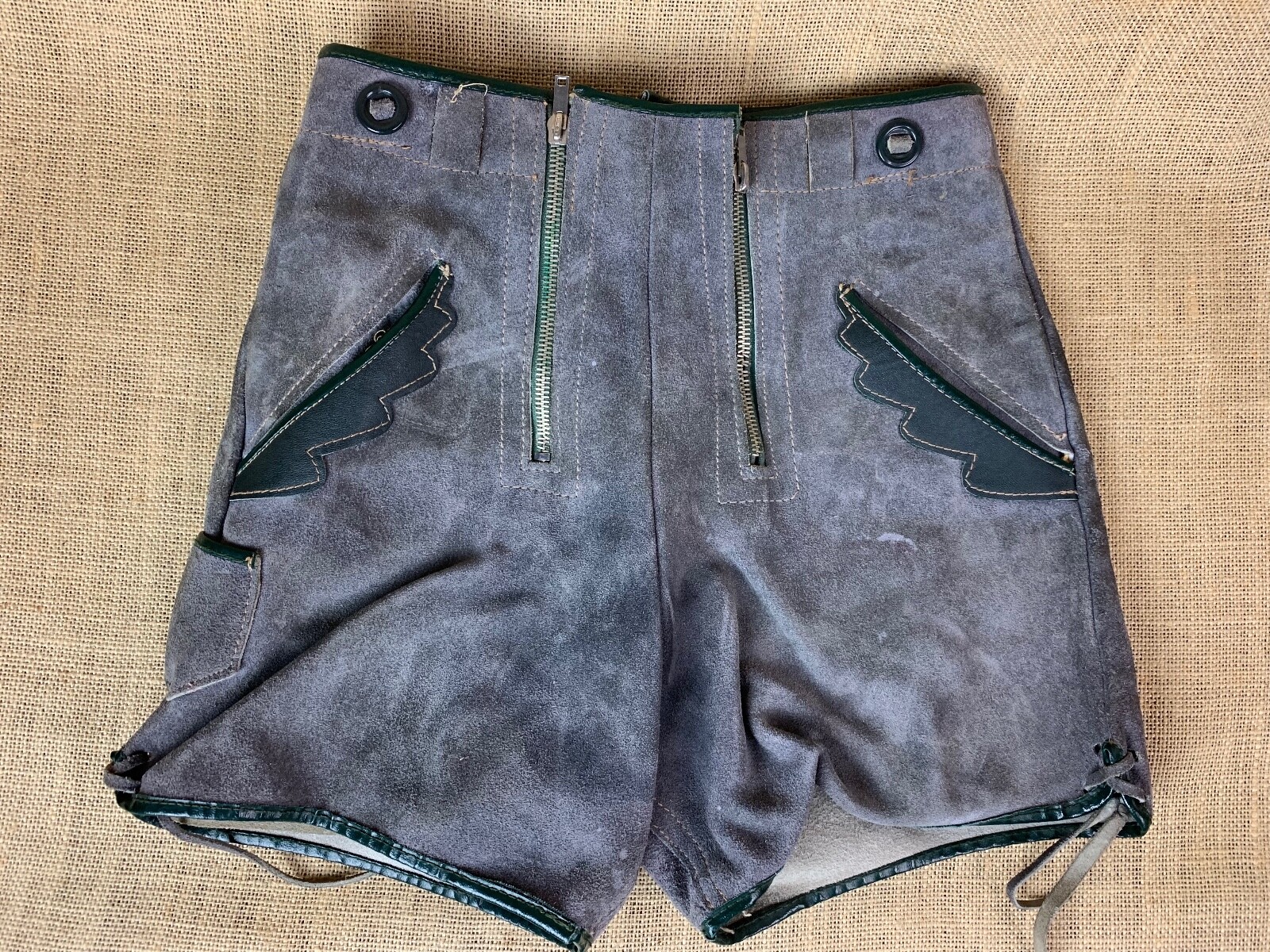 Authentic VTG Leather Child’s German Lederhosen Shorts * Size 4/5