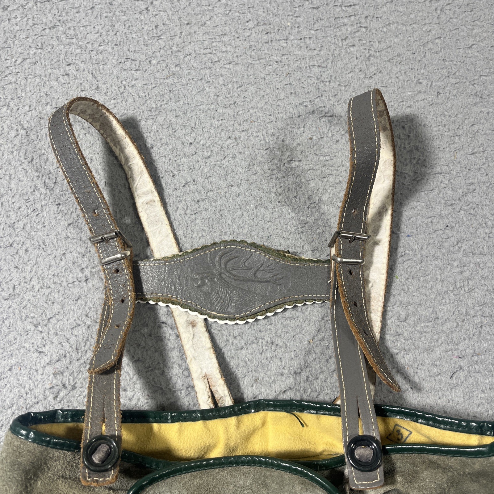 VTG Bergfreund Lederhosen Kids Sz 3 German Olive Green Suede Shorts Oktoberfest