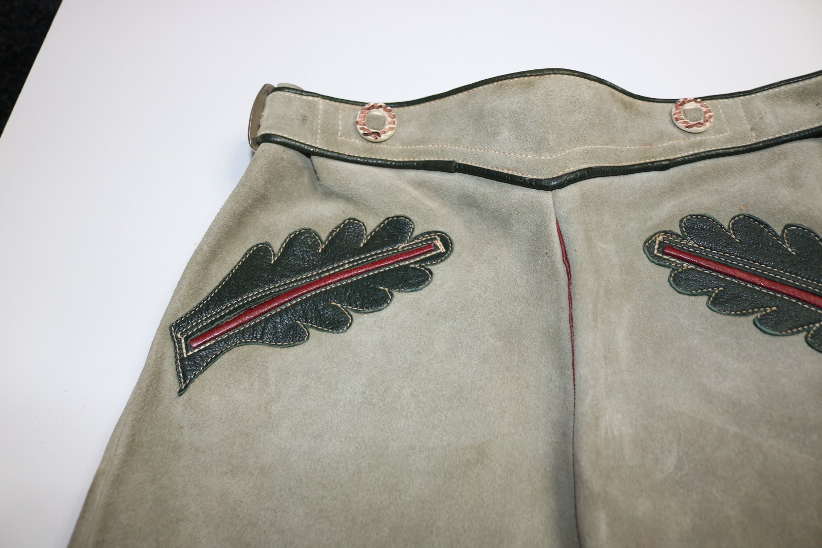 Vintage Lederhosen Leather Shorts Bavarian 25″ Waist – Adjustable