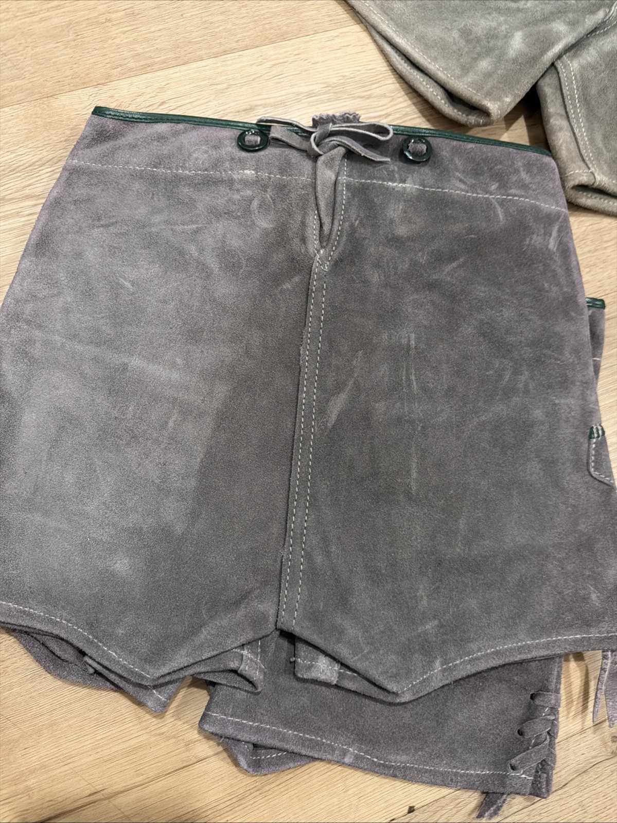 VINTAGE GERMAN LEDERHOSEN GRAY SUEDE LEATHER OKTOBERFEST FESTIVAL Childrens