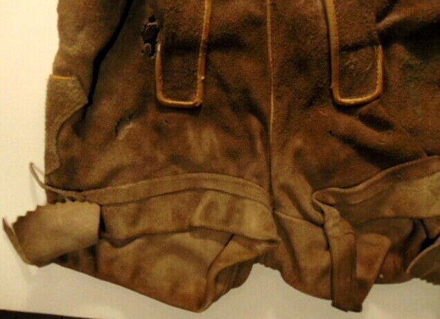 vintage small lederhosen (leather child’s shorts)