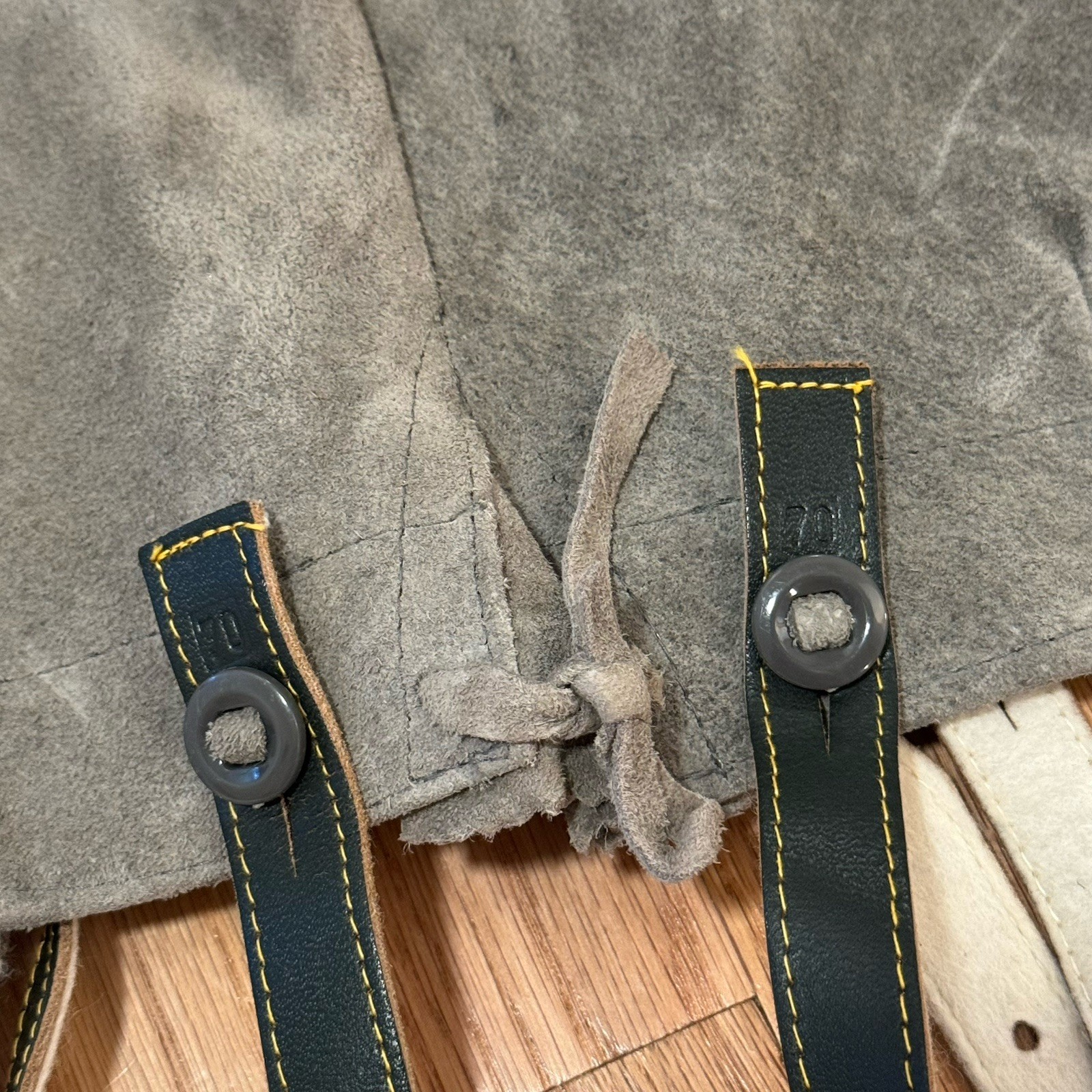 Vintage New Boy’s German/Bavarian Suede Lederhosen Shorts for Oktoberfest Sz 70