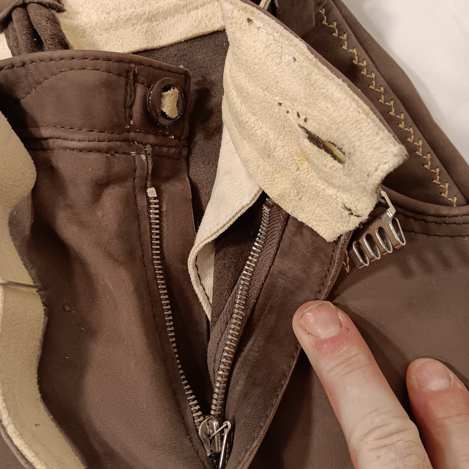 VINTAGE BECKERT MODELL Youth Suede/ Leather. German/Bavarian Lederhosen