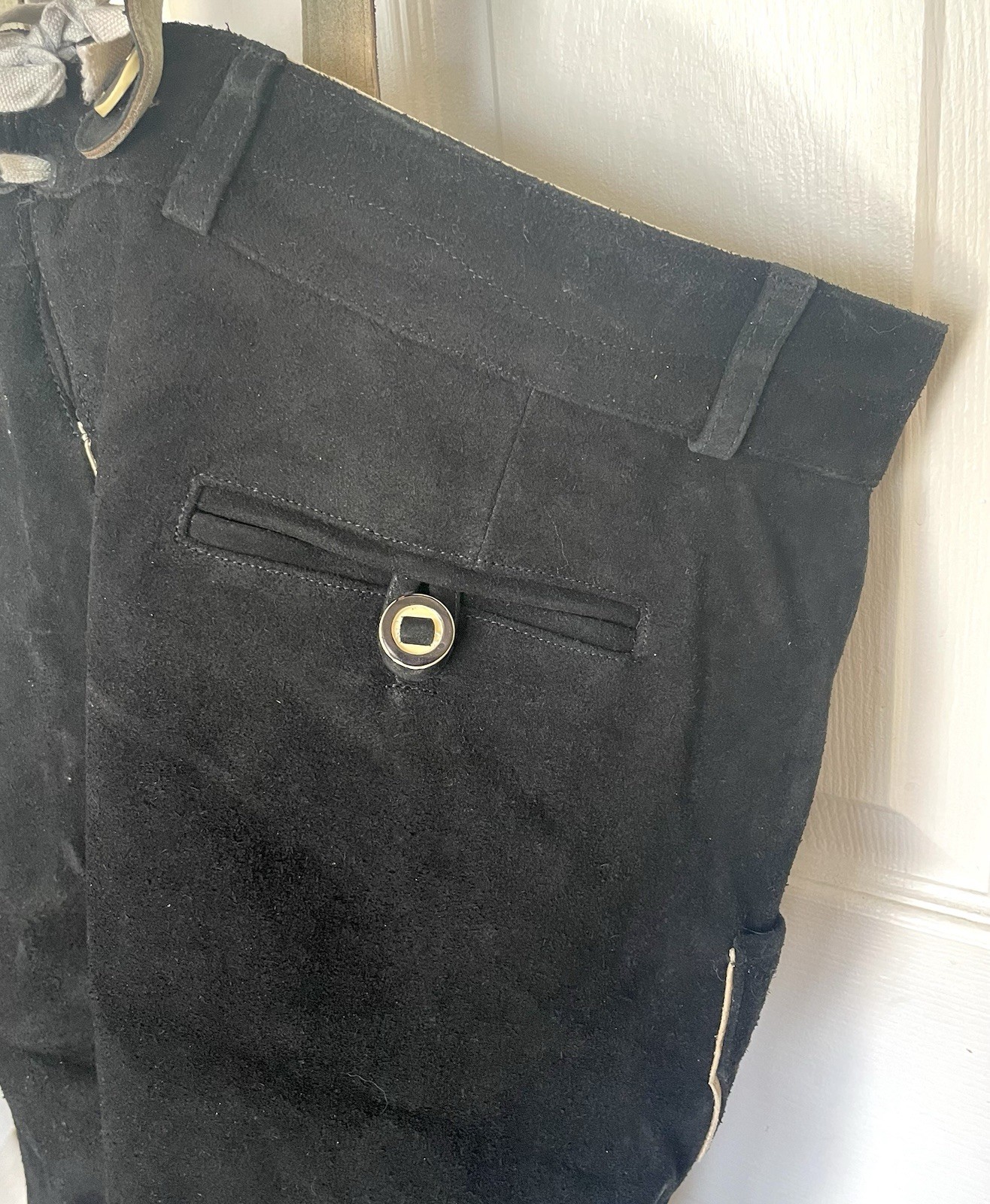 NWT Authentic Men’s Black Suede Leather Lederhosen Embroidered Size 46