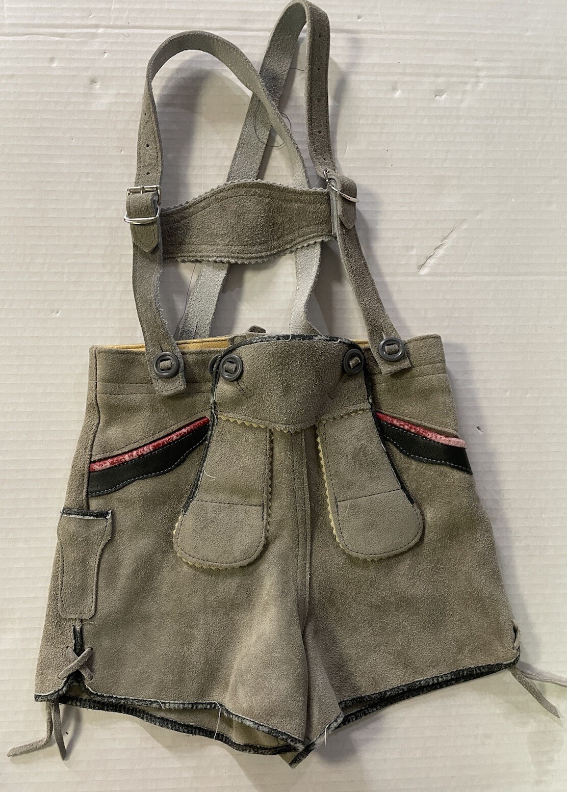 Lederhosen Children’s Green Suede Leather Shorts With Suspenders (Vintage)