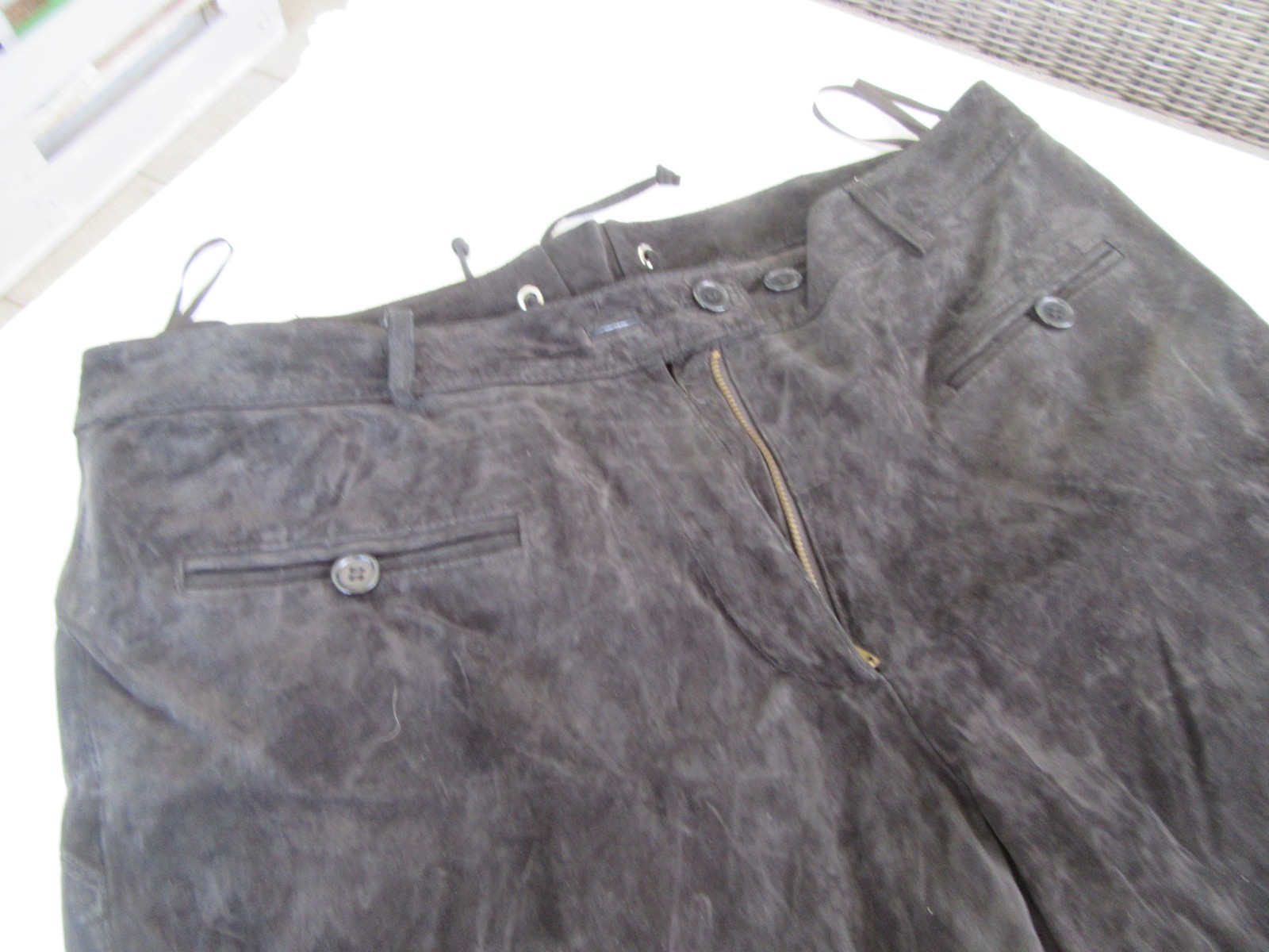 Half Length Black Lederhosen Size 44 Suede Embroidered Oktoberfest Costume