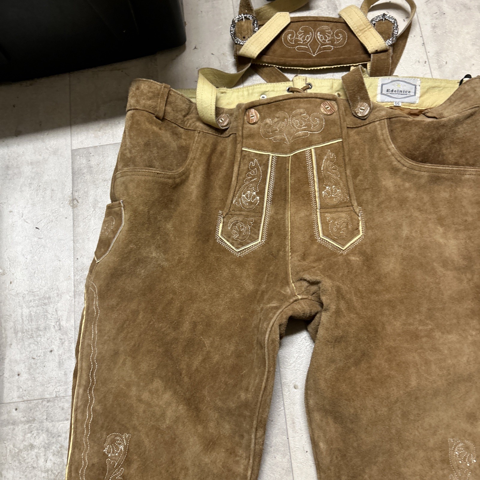 EDELNICE TRACHTEN LEDERHOSE MIT TRÄGER GRÖßE:66/M BRAUN NEUWERTIG