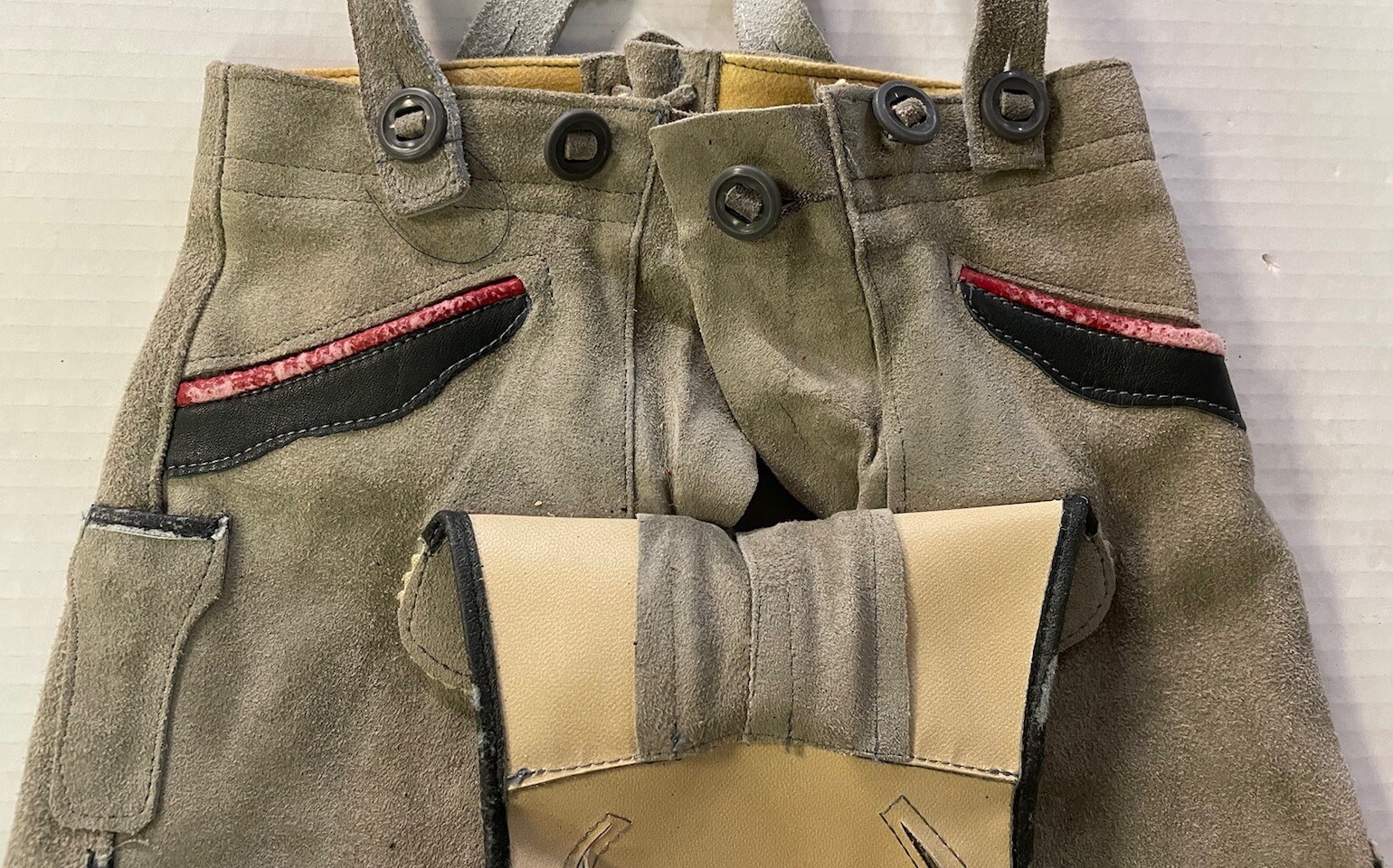 Lederhosen Children’s Green Suede Leather Shorts With Suspenders (Vintage)
