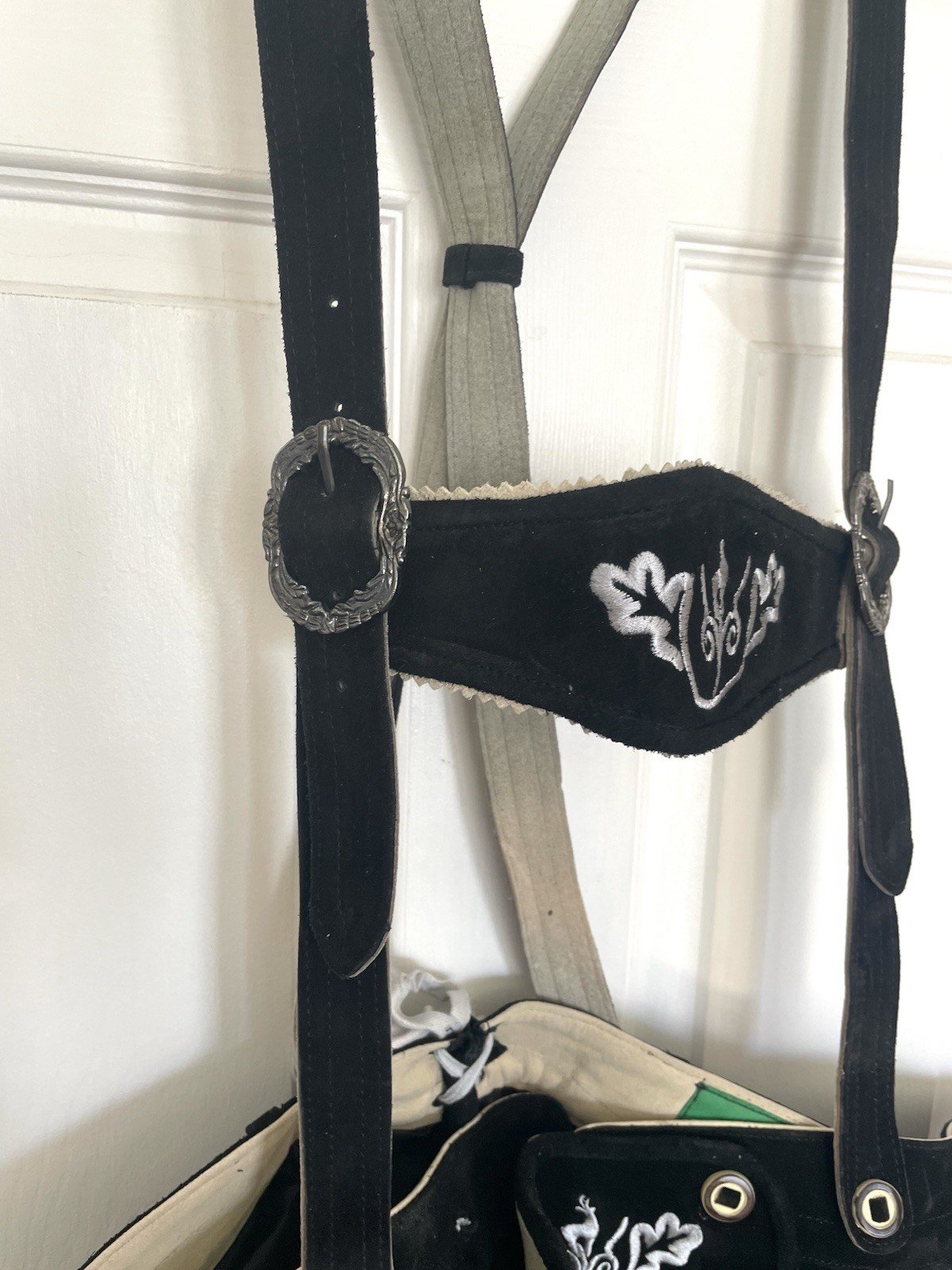 NWT Authentic Men’s Black Suede Leather Lederhosen Embroidered Size 46