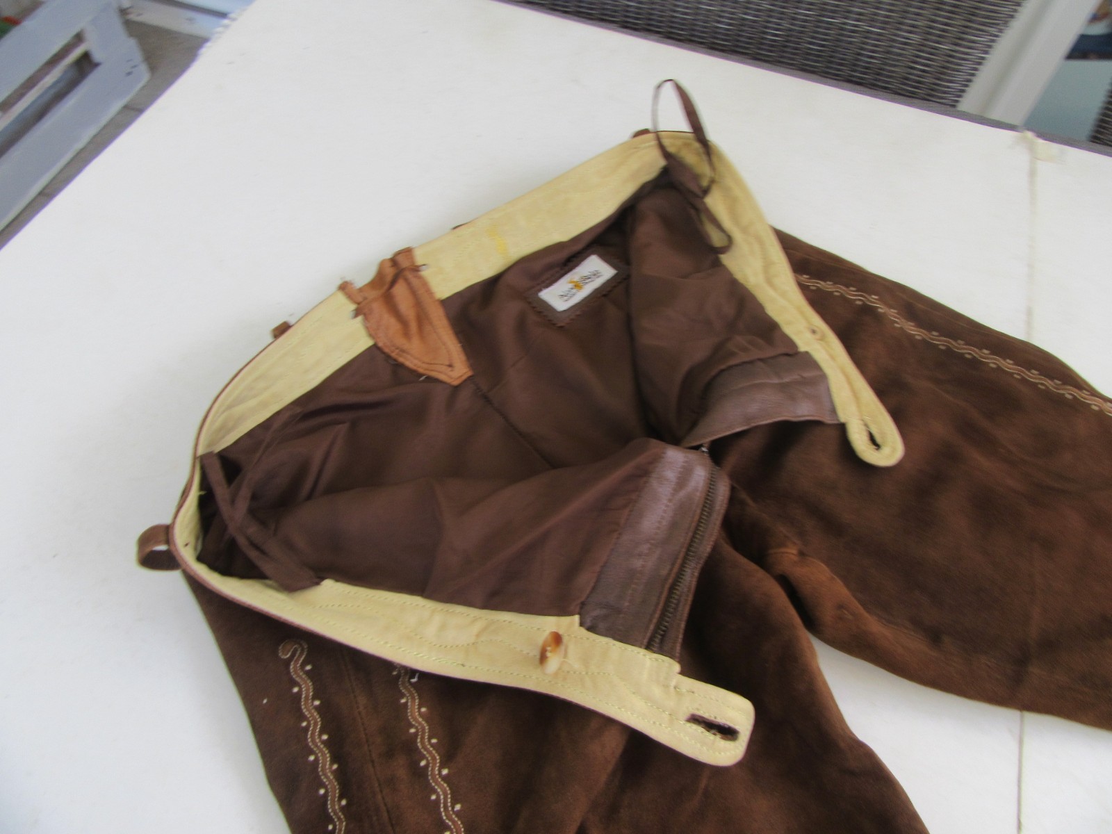 Half Length Almsach Lederhosen Suede Embroidered Size 42 Oktoberfest Costume