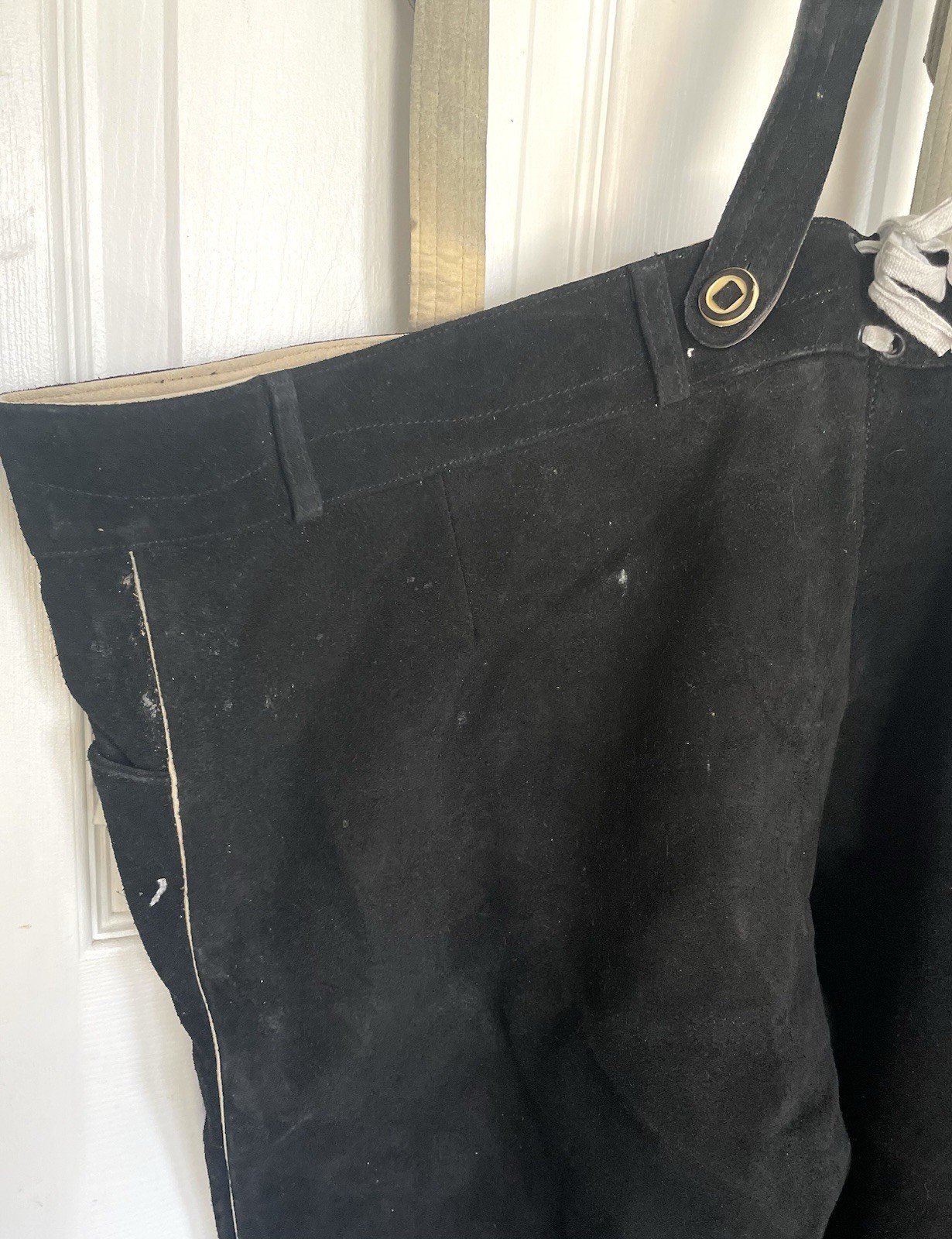NWT Authentic Men’s Black Suede Leather Lederhosen Embroidered Size 46