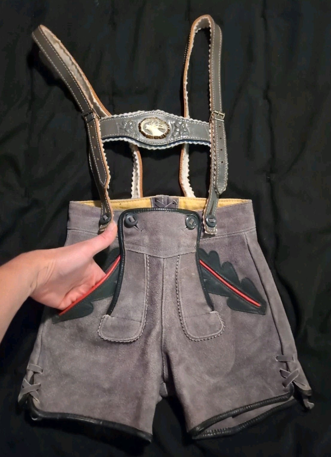 VTG Lederhosen Germany Suede Leather Shorts Suspenders Oktoberfest Child Size S