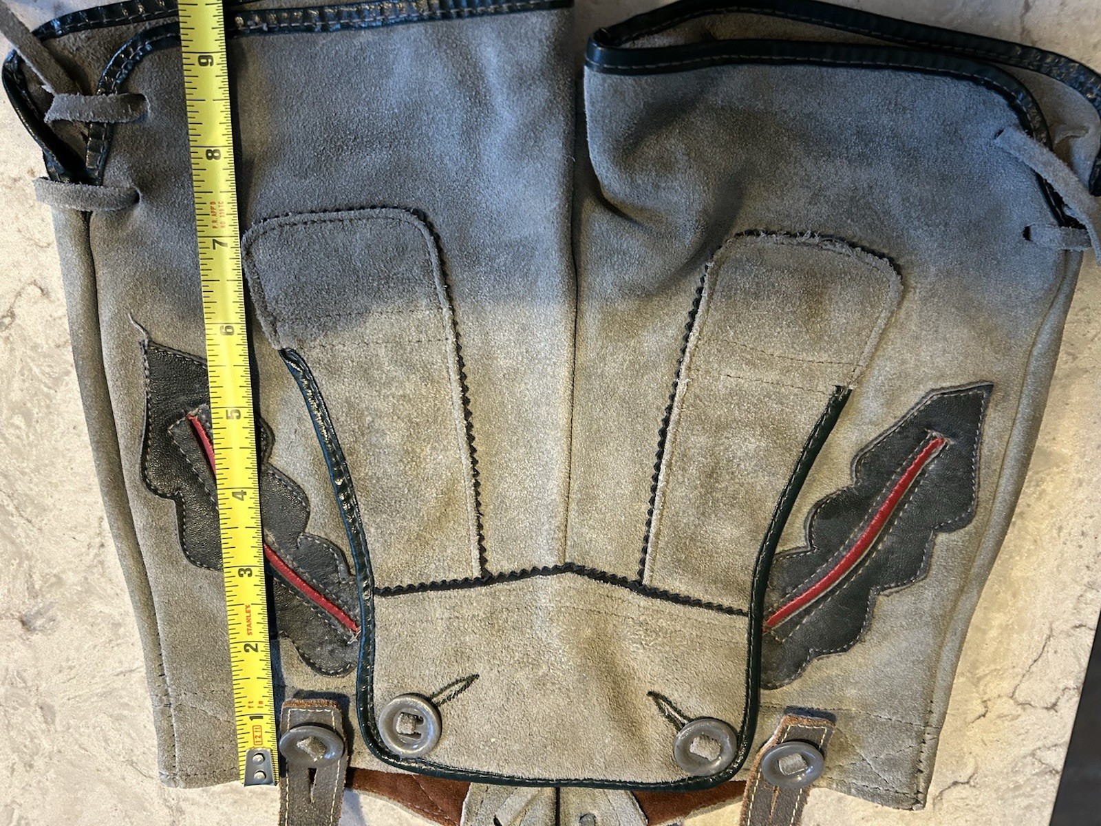Vintage 1960s Bergfreund Boys Lederhosen Elk Leather German Shorts Sz 10”x 9”.
