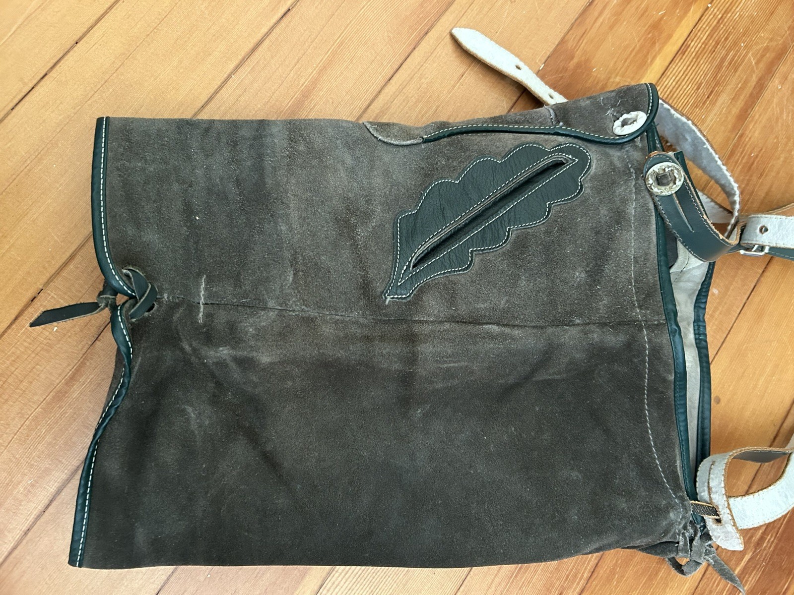 Vintage 1973 German Lederhose Shorts Men’s S Green-Gray Suede Oktoberfest