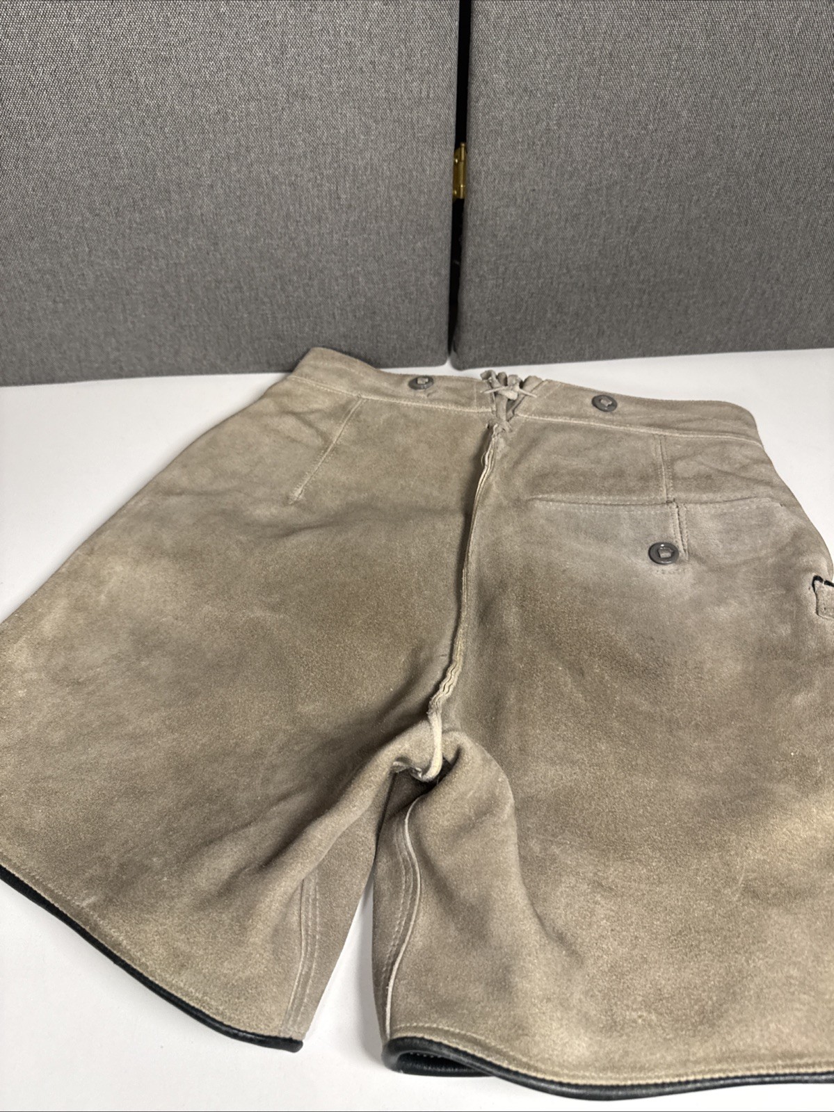 Vintage German Lederhosen Grey Suede Shorts Oktoberfest Men’s 28 Inch Waist