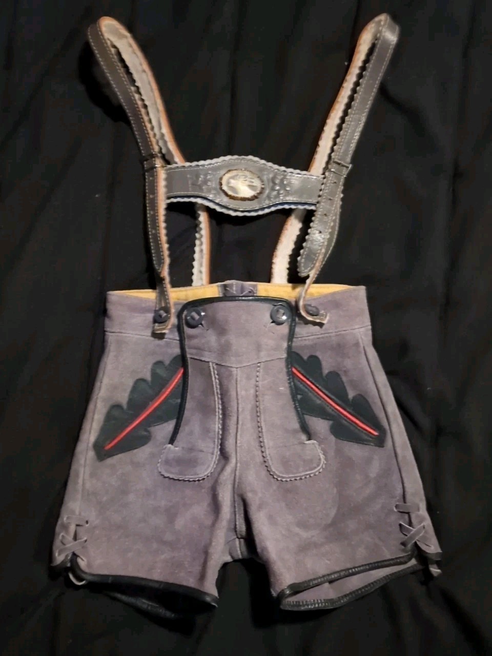 VTG Lederhosen Germany Suede Leather Shorts Suspenders Oktoberfest Child Size S