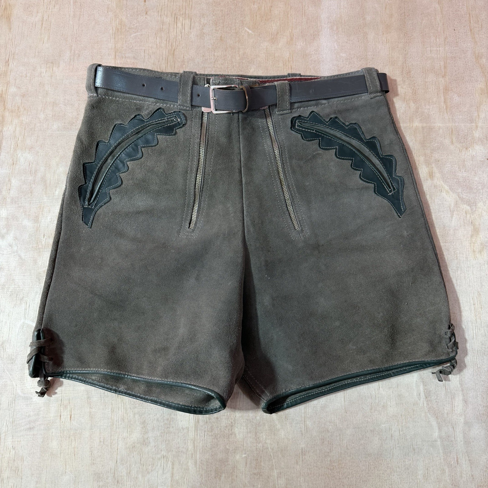 Vintage German Lederhosen Grey Green Suede Shorts Oktoberfest Men’s 29in Waist