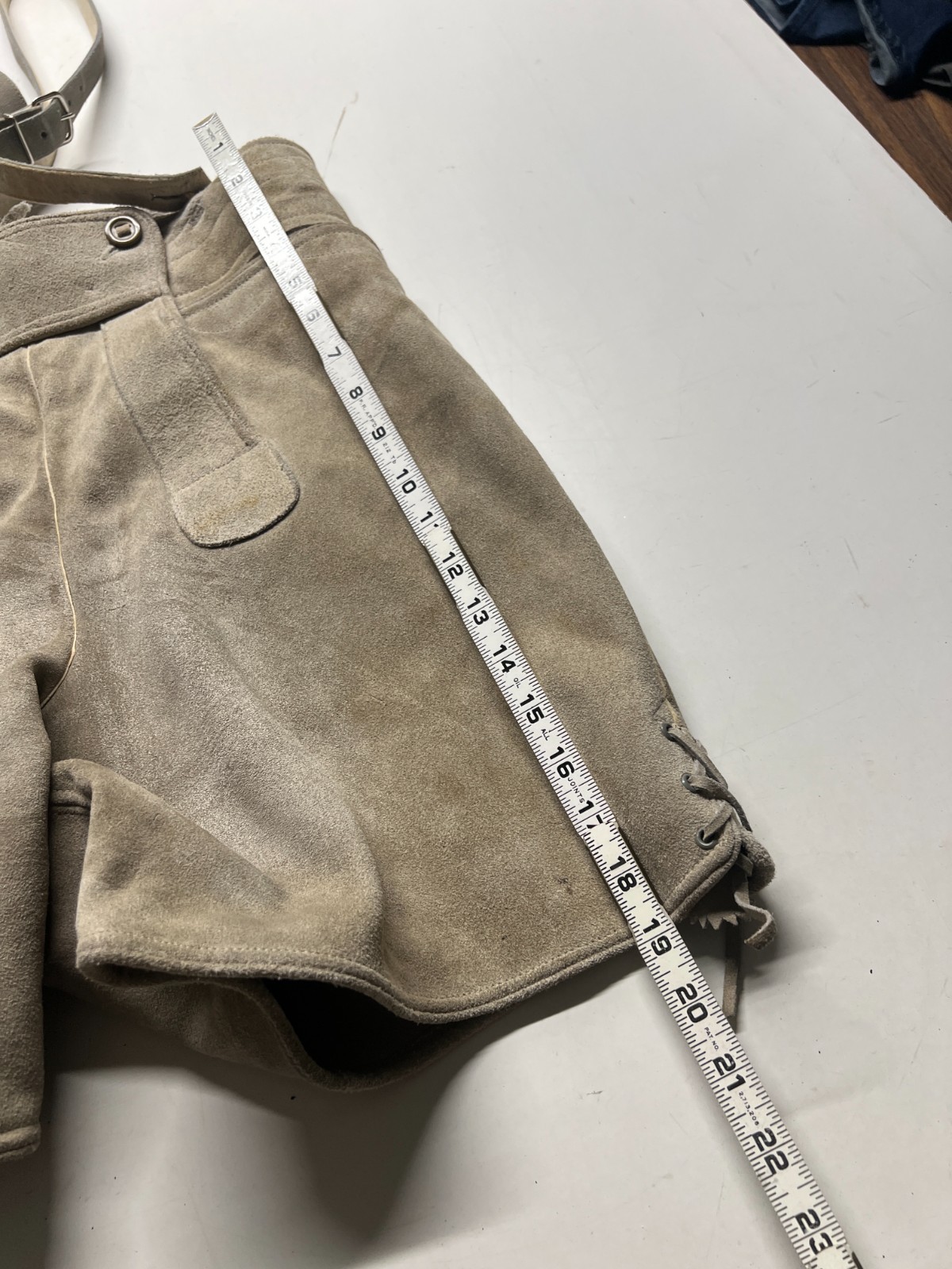 Lederhosen Bavarian Shorts Beige Suspenders Suede Germany Festive Mens Sz 16×19