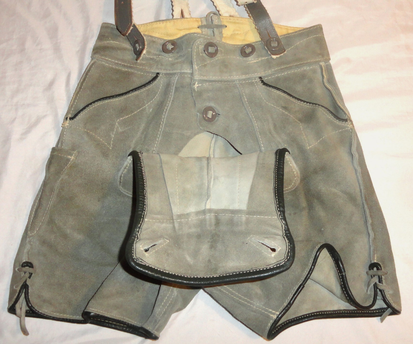 Vintage Raka German Size 10 Small Leather Suede Lederhosen Shorts & Suspenders