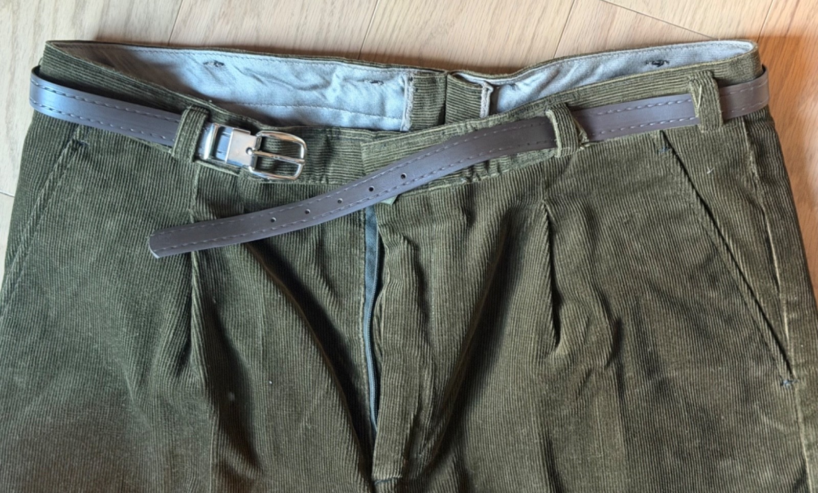 Vintage Unworn – GERMAN Lederhosen Pants, Forest Green Corduroy, Belted, Leather