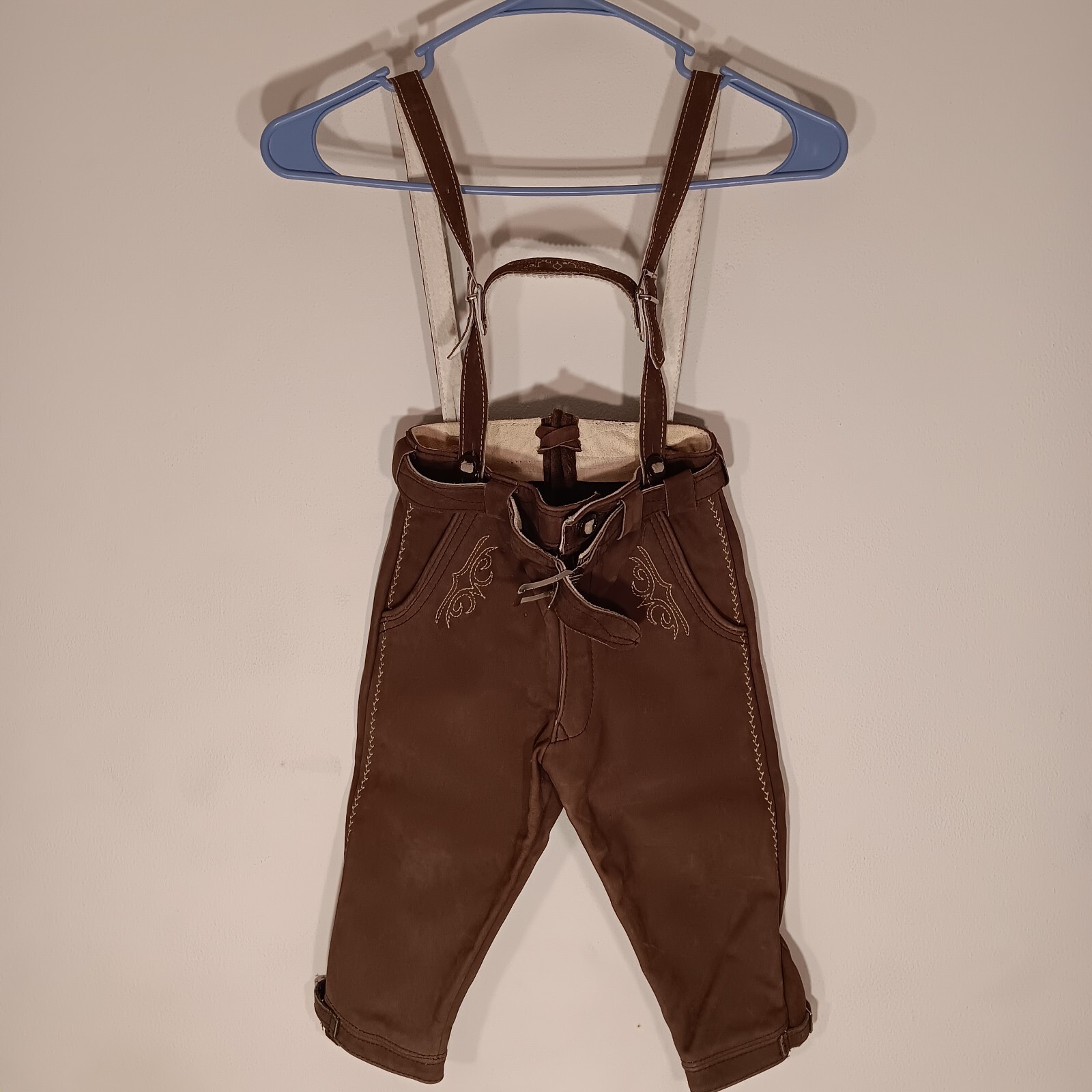 VINTAGE BECKERT MODELL Youth Suede/ Leather. German/Bavarian Lederhosen