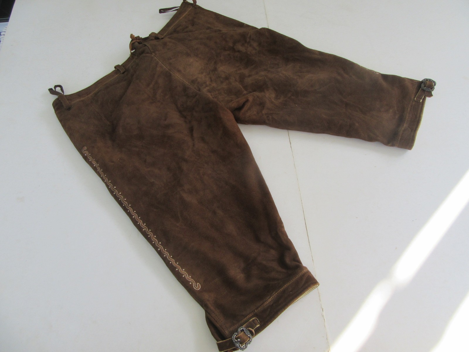 Half Length Almsach Lederhosen Suede Embroidered Size 42 Oktoberfest Costume