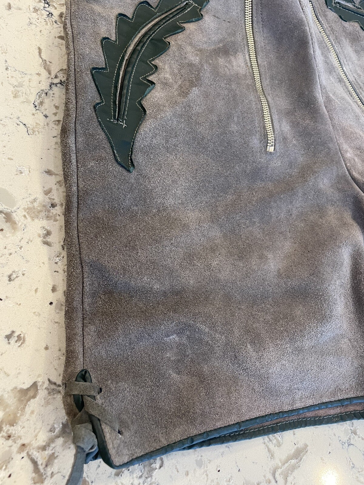 Lederhosen Traditional Suede Gray W/Green Leather Accents Shorts Vintage