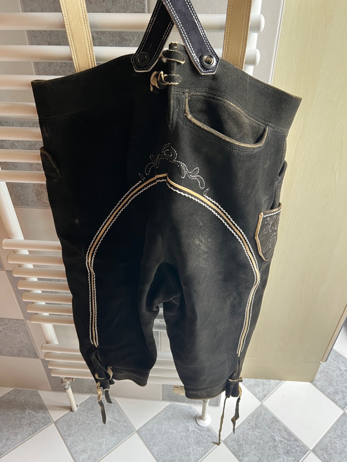 Genuine Bavarian Traditions Deerskin Trousers Lederhosen Hand Embroidered Oktoberfest