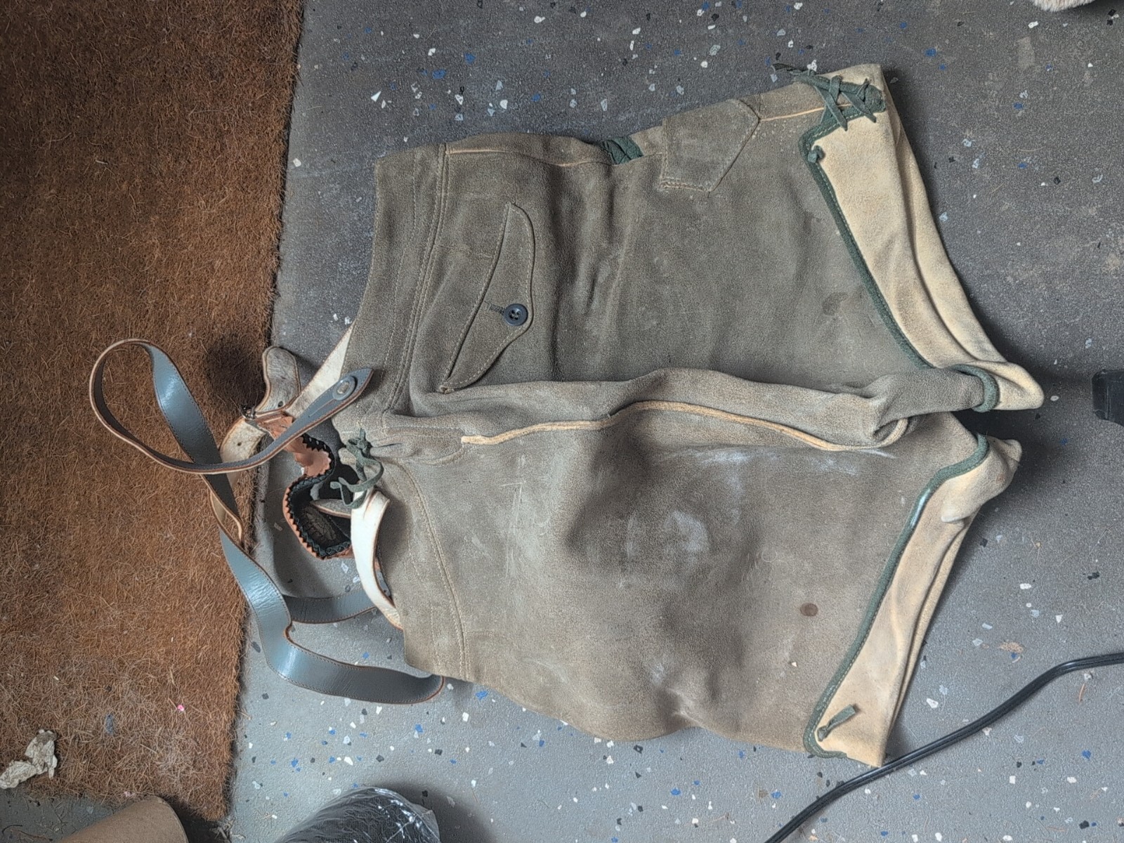 Vintage Bergfreund German Lederhosen Grey Suede Shorts Oktoberfest Men’s 48