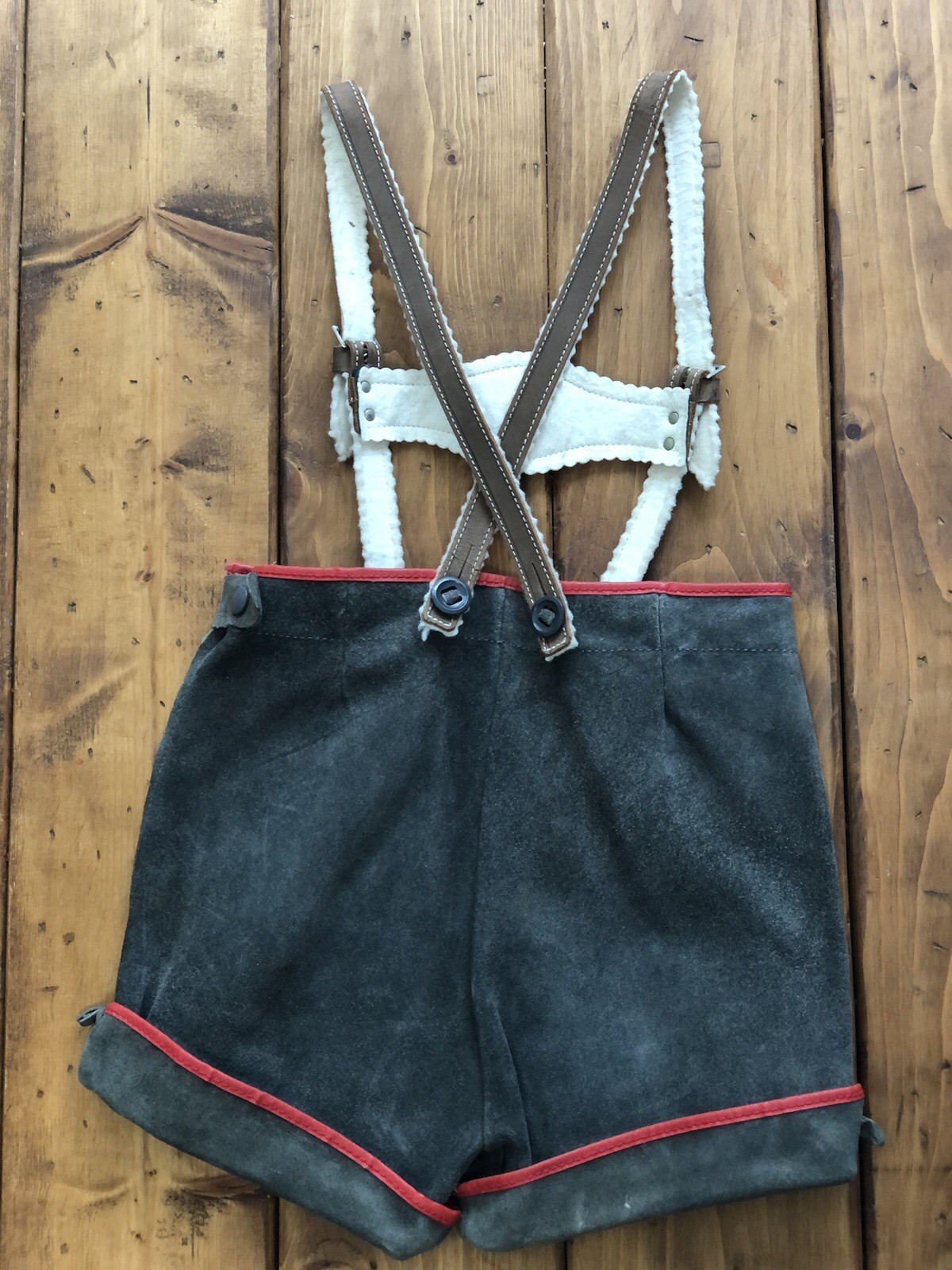 Vintage Austrian Child’s Leather Lederhosen Brown Deer Bust with heart pockets