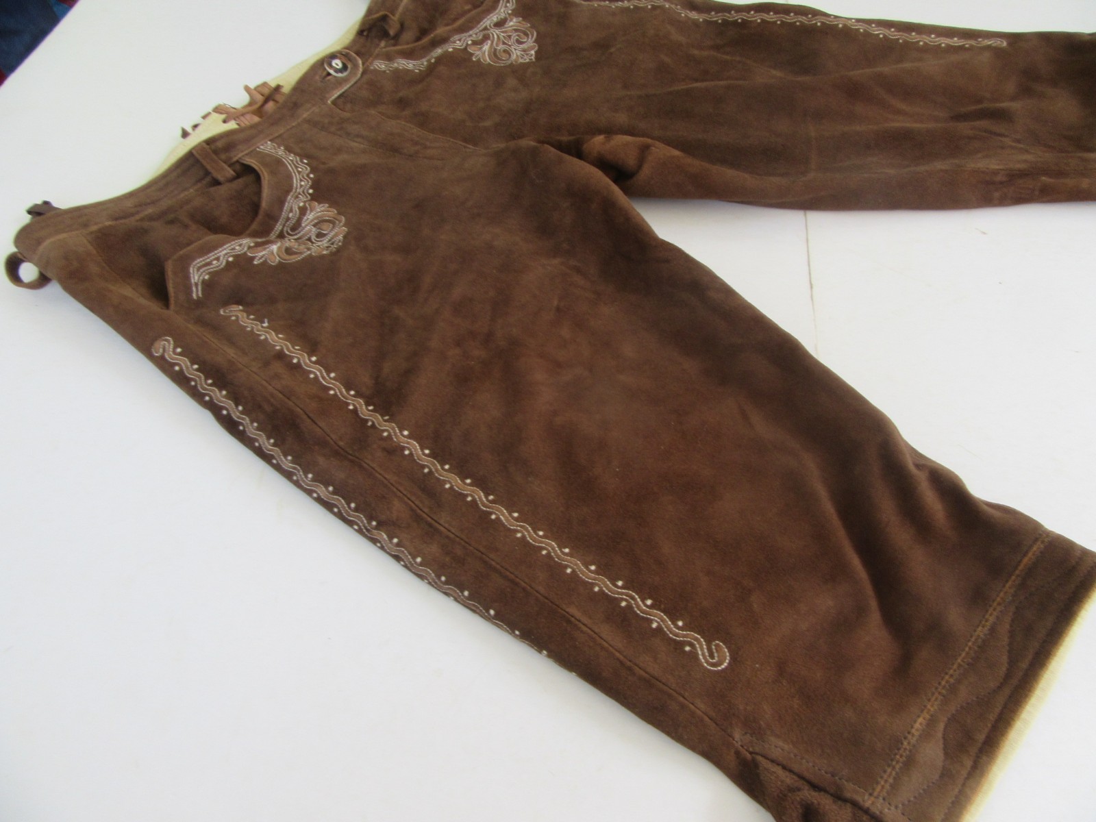 Half Length Almsach Lederhosen Suede Embroidered Size 42 Oktoberfest Costume