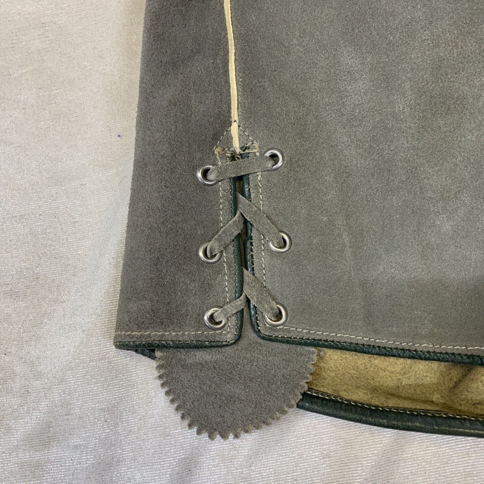 Vintage Austrian Lederhosen Heichlinger 32 Waist Suspenders Breast Plate