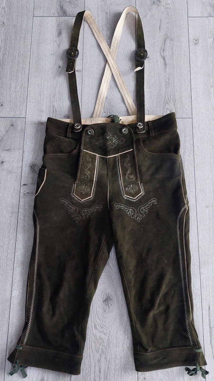 Bavarian lederhosen, Leather, deer antler buttons, size EU 50, US – L , Germany