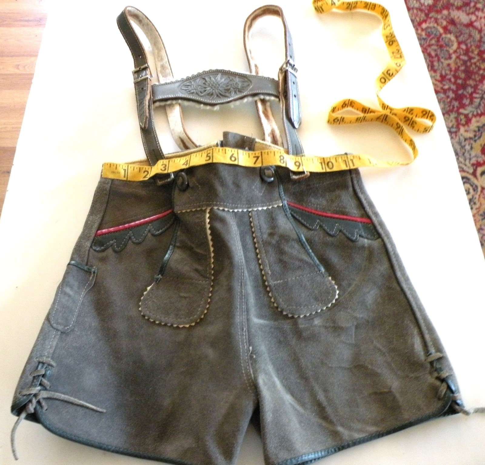 VINTAGE GENUINE LEATHER CHILDS GRAY LEDERHOSEN SHORTS w/SUSPENDERS Oktoberfest