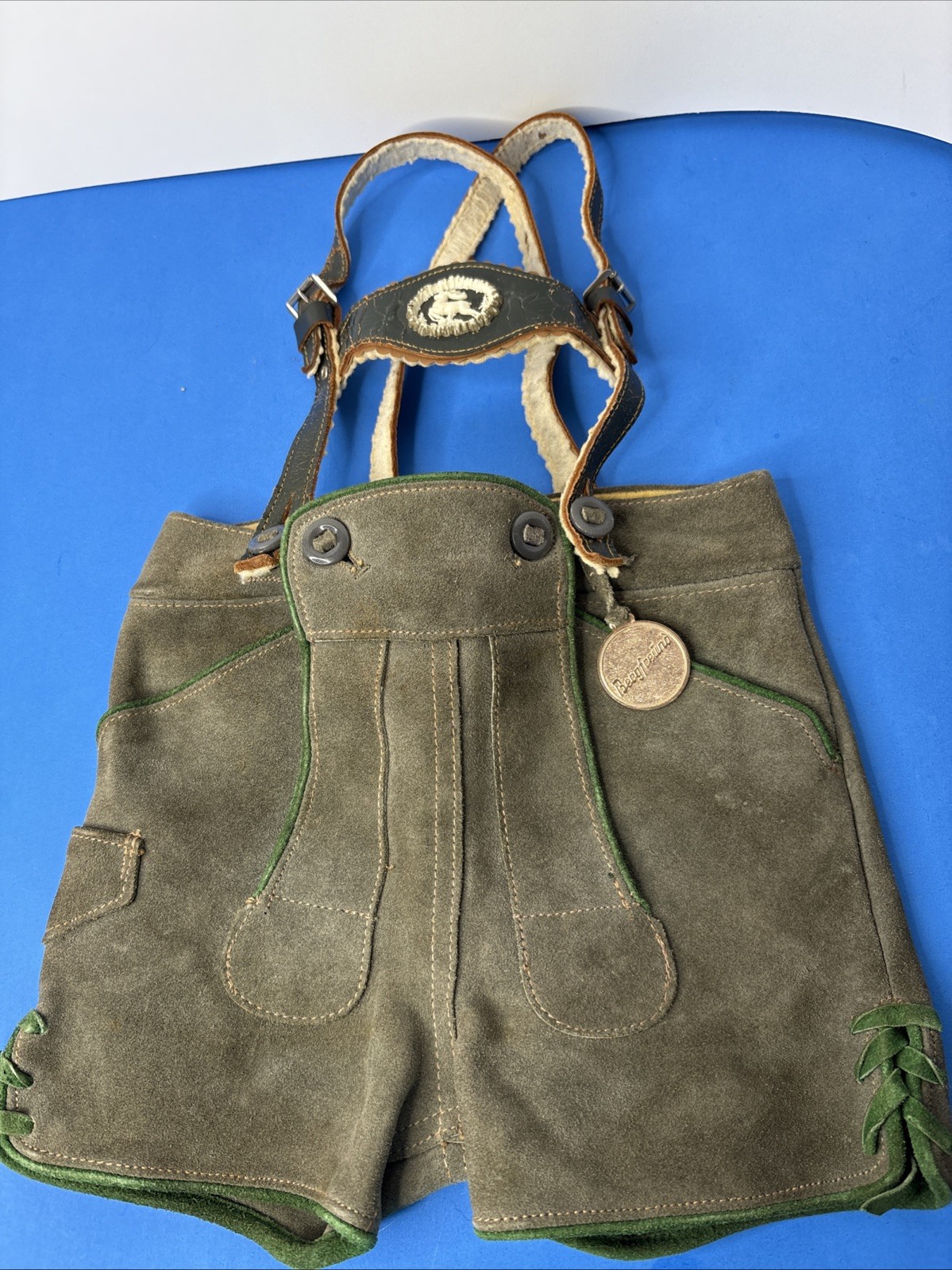 Vintage Bergfreund German Olive Green Suede Shorts Oktoberfest Kids Size 00