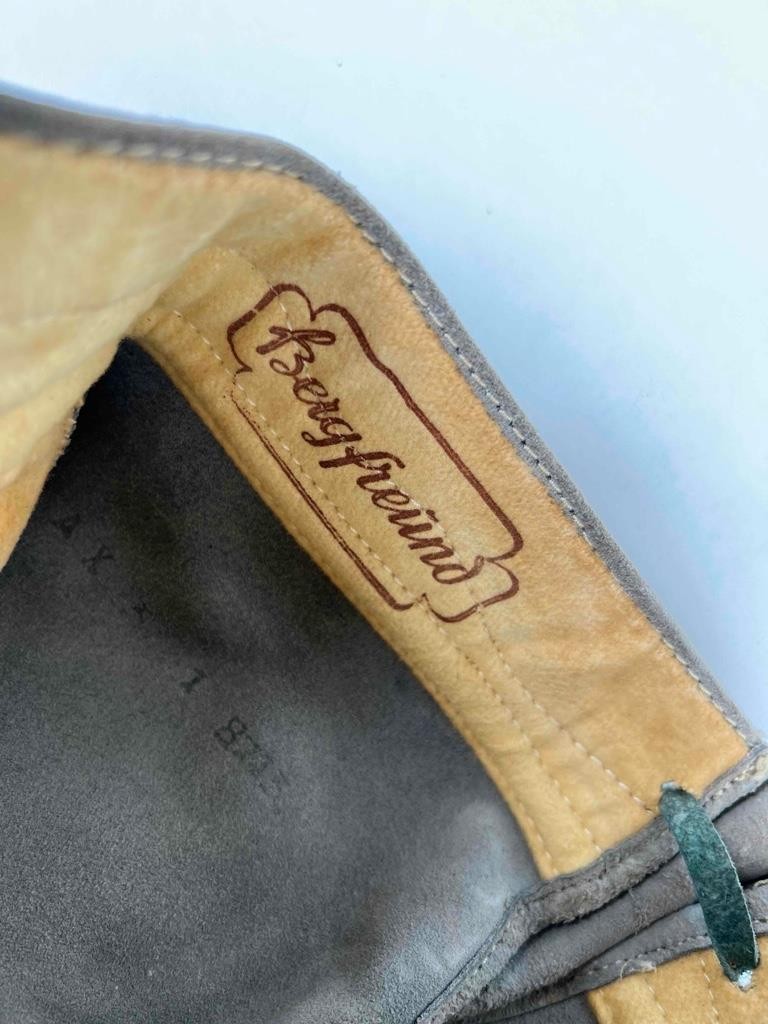 Vintage Marke Bergfreund German Lederhosen Grey Suede Leather Shorts Child Sz. 1