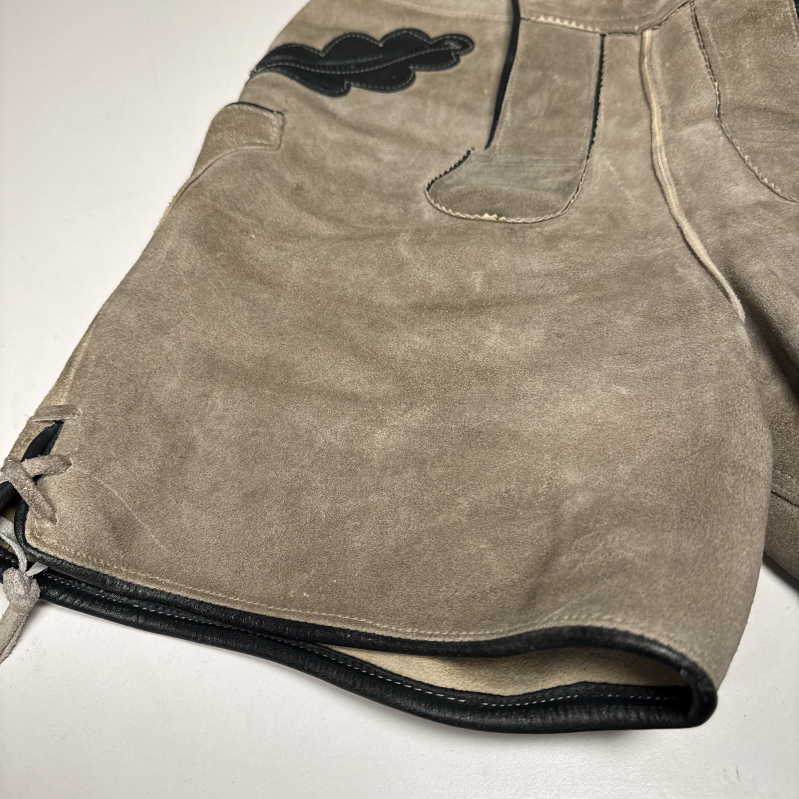 Vintage German Lederhosen Grey Suede Shorts Oktoberfest Men’s 28 Inch Waist