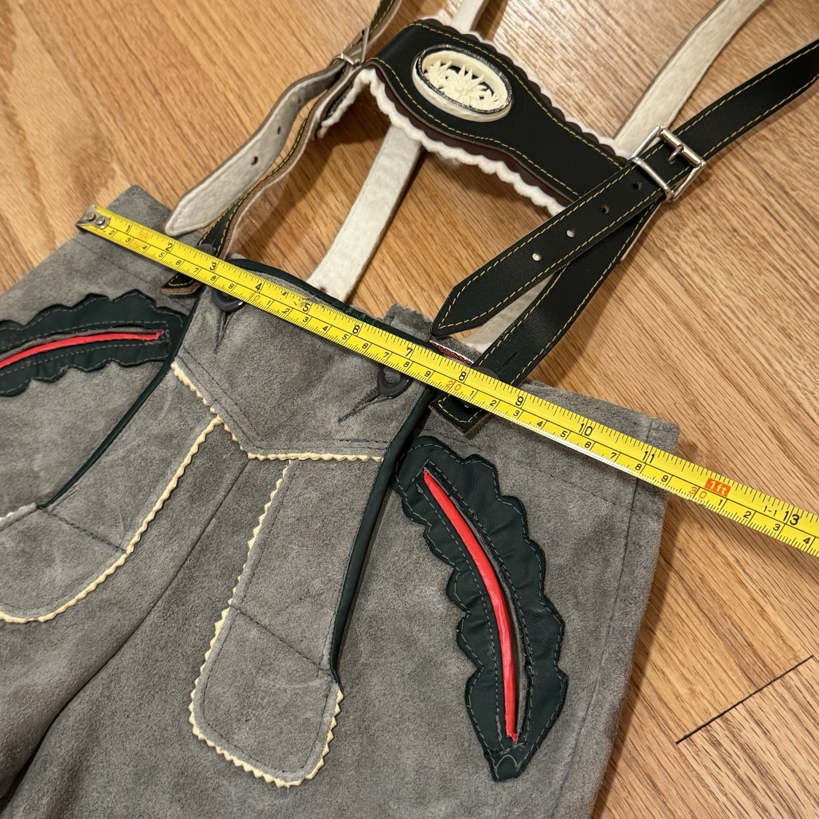 Vintage New Boy’s German/Bavarian Suede Lederhosen Shorts for Oktoberfest Sz 70