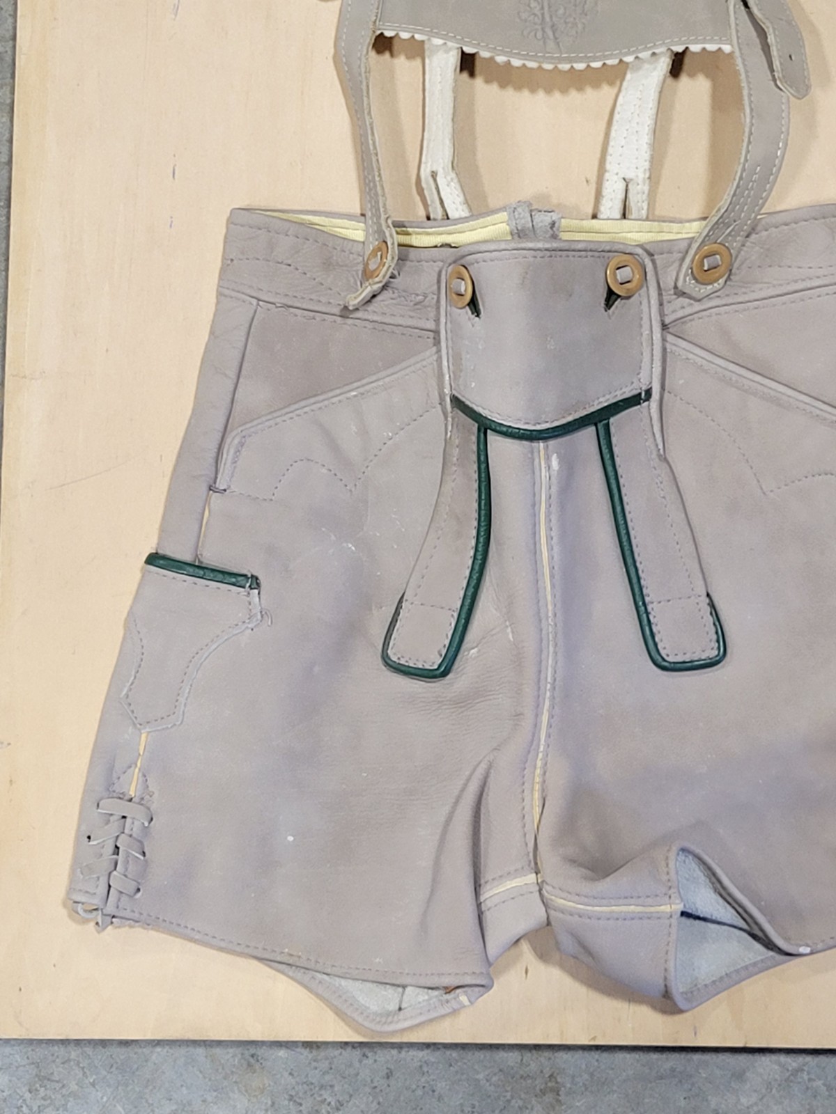Vintage 1950s Boy’s Size 6 Lederhosen Leather Suede Austria Alpine Breeches