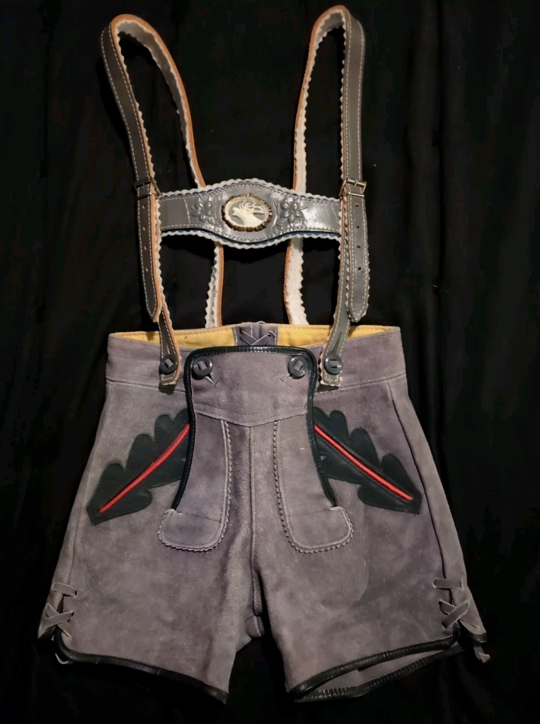 VTG Lederhosen Germany Suede Leather Shorts Suspenders Oktoberfest Child Size S