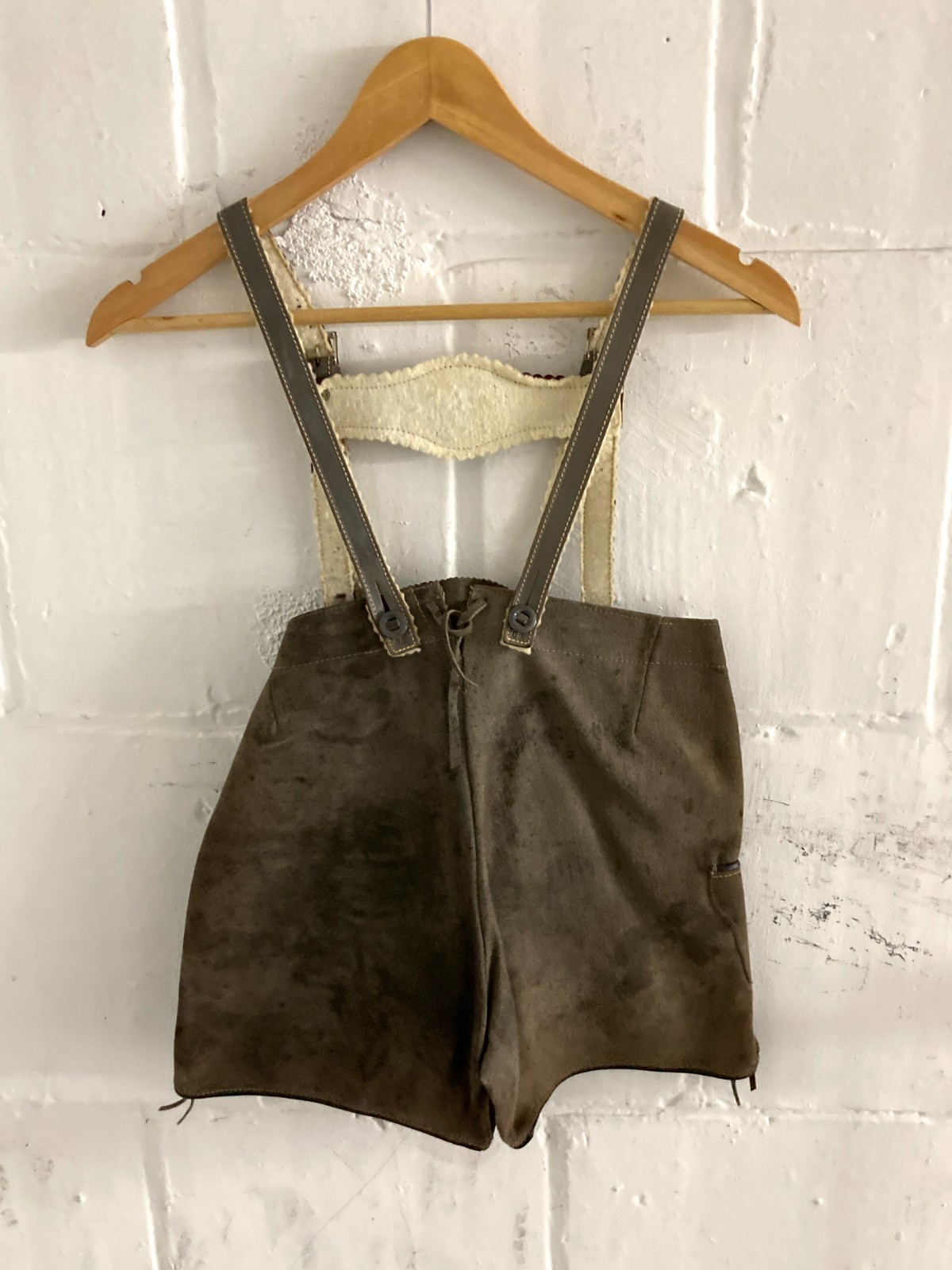 VTG German Lederhosen Suede Leather Oktoberfest Boy