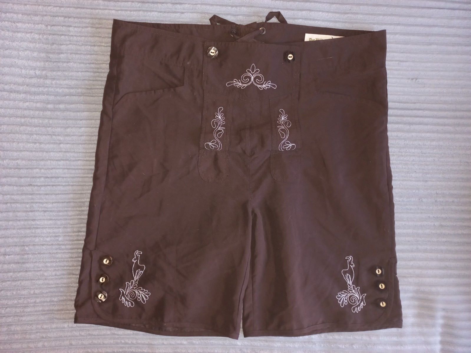 Der Wildschutz Traditional Lederhosen Trachten shorts pants (Size L)