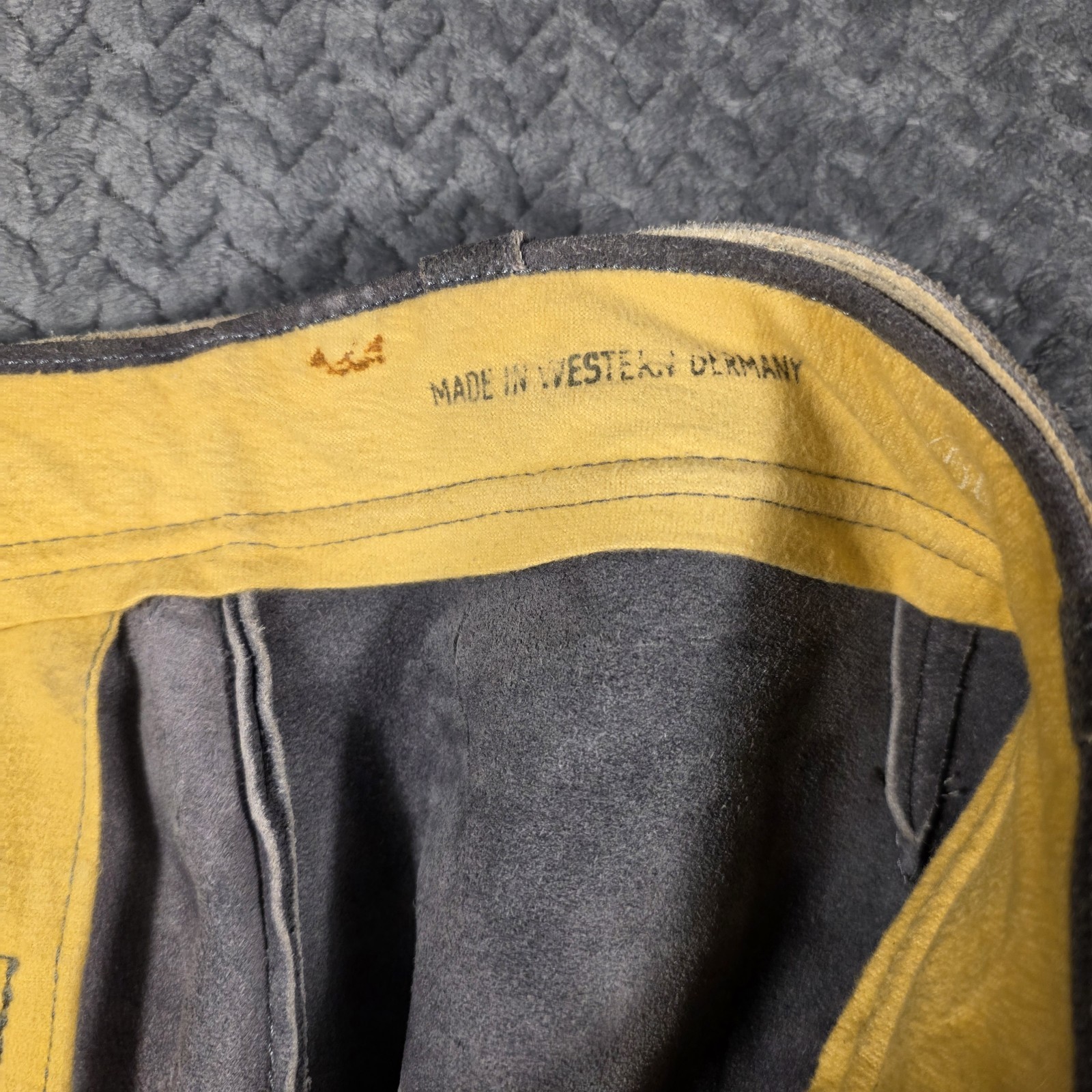 Vintage West Germany Suede Lederhosen Mens M (35) Gray Kniebundhosen Oktoberfest