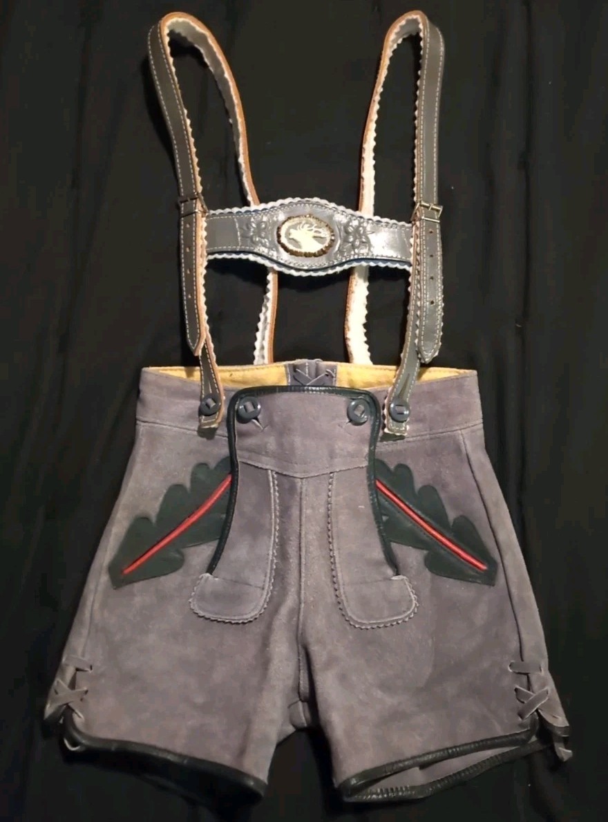 VTG Lederhosen Germany Suede Leather Shorts Suspenders Oktoberfest Child Size S