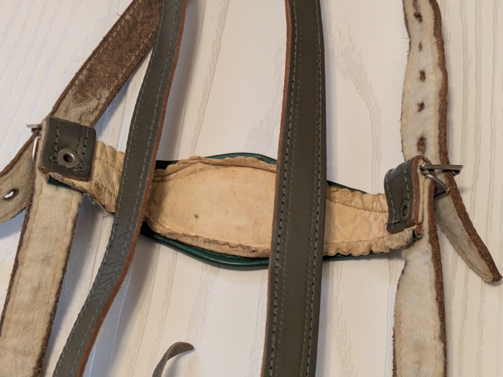 Children’s Lederhosen And Suspenders Leather/Suede Octoberfest German, Read Desc