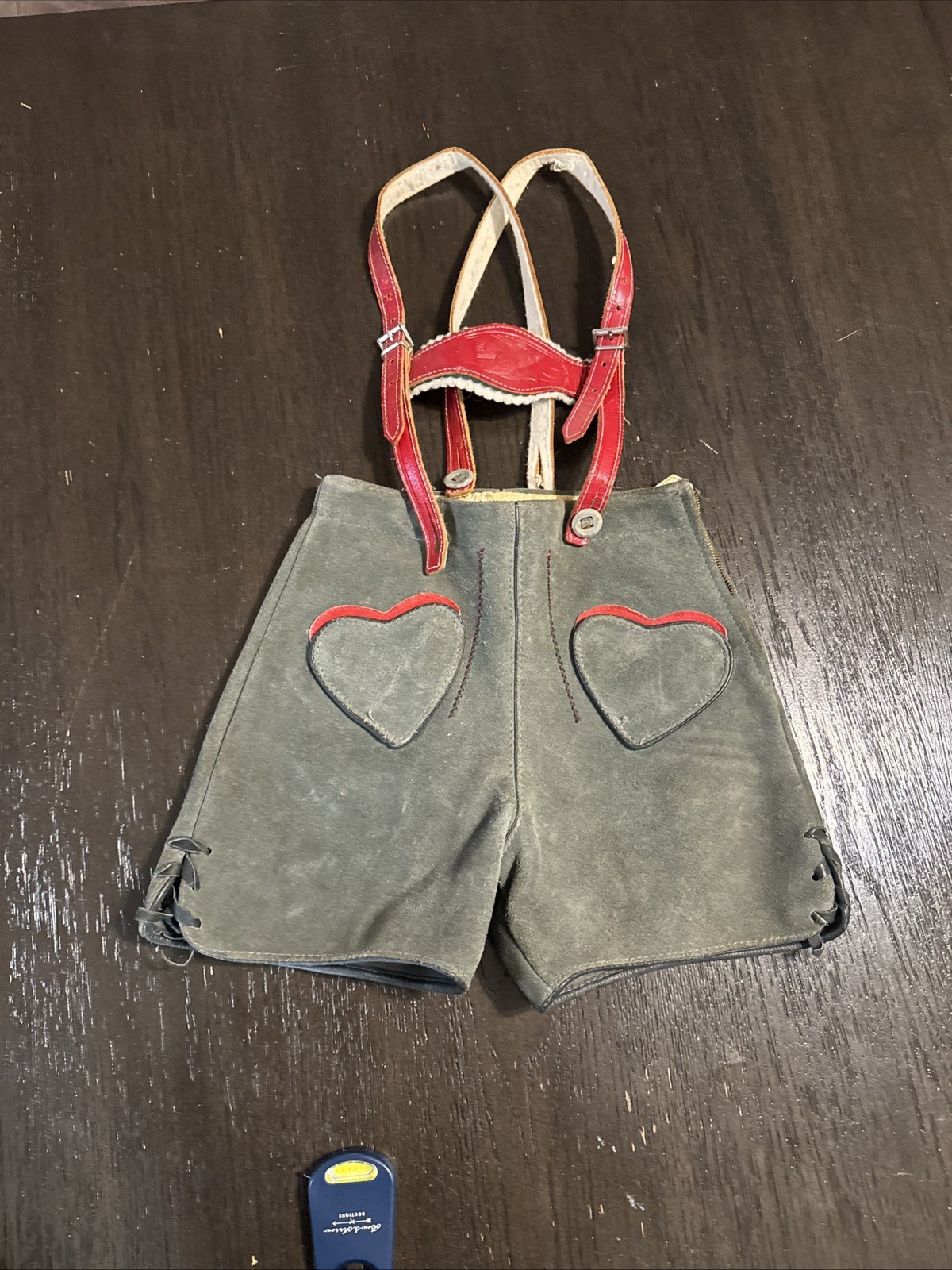Vintage Suede Shorts Bavarian Lederhosen size 6 Waist Heart Pockets Hot Buns